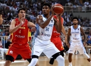 希腊中锋助球队连胜铁血表现获赞誉