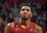 西亚卡姆爆发新星，米切尔刷新纪录，官方宣布新规球队迎来希望！