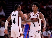 关于猛龙狂砍险胜分，格林迎来新赛季高光！的信息