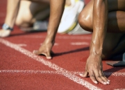 梅西在塞尔维亚队比赛中出色防守，重返赛场引发热议！引发球迷热议