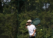 包含足球女将备战关键比赛，展现实力的词条